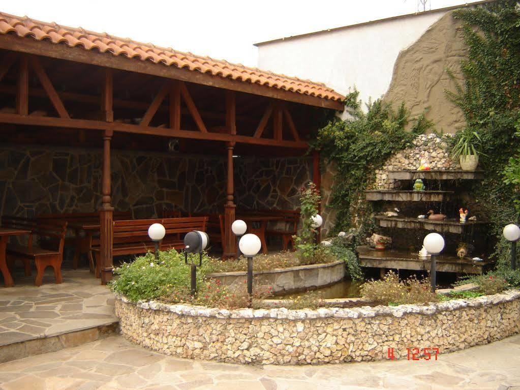 Kanclera Hotel Kaspichan Exterior photo