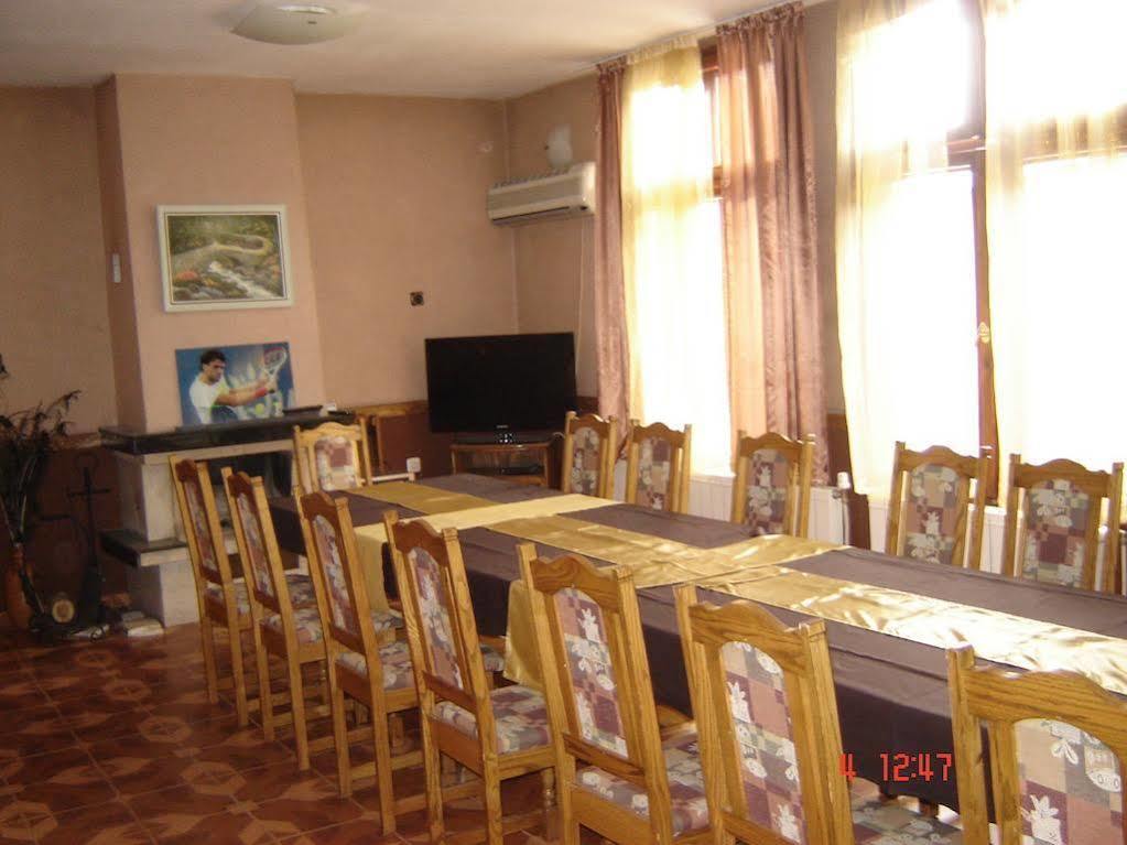 Kanclera Hotel Kaspichan Exterior photo